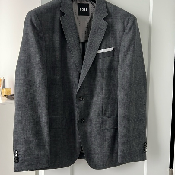 Brand new never worn tags still on BOSS sport coat